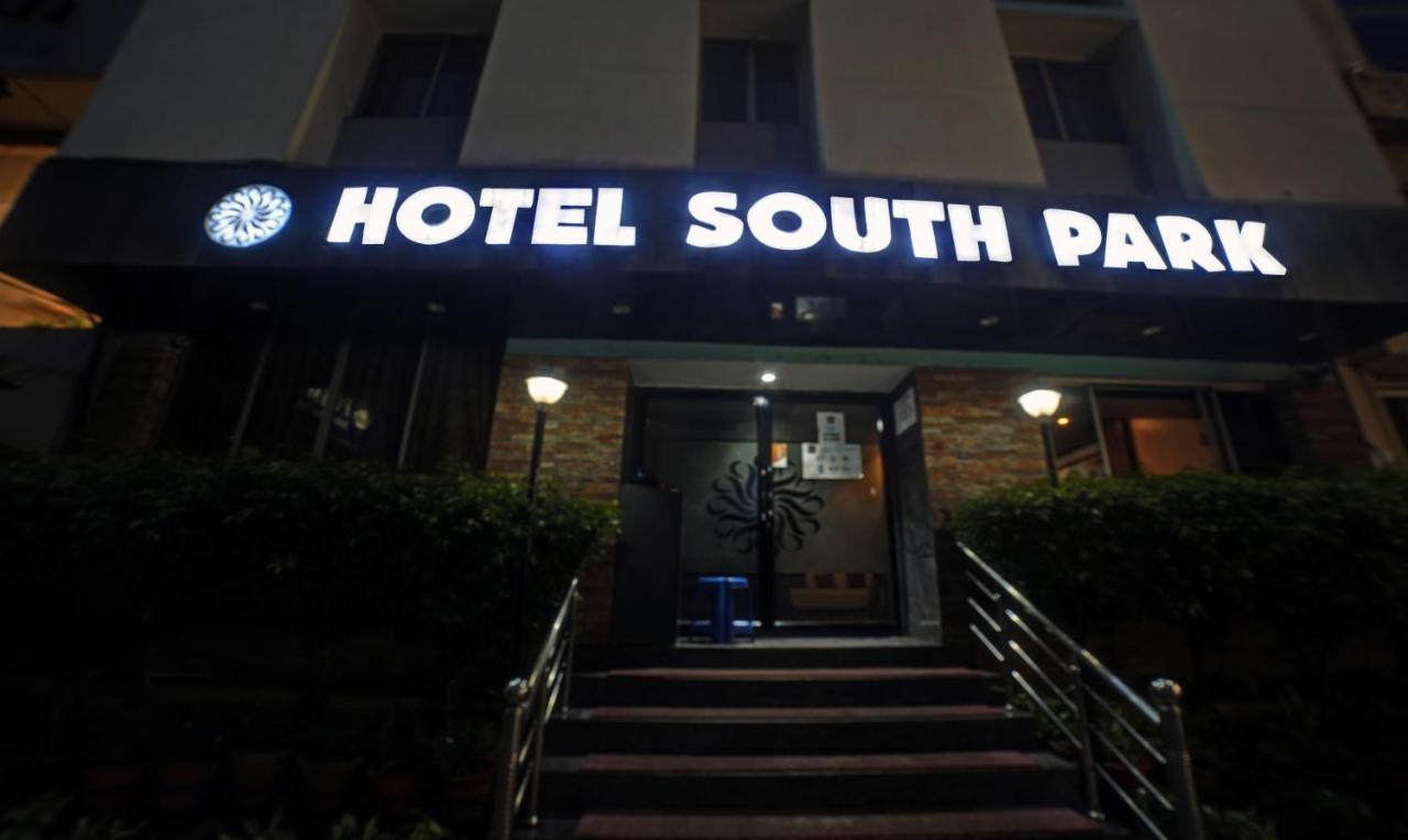 Hotel South Park Jamshedpur Exteriör bild